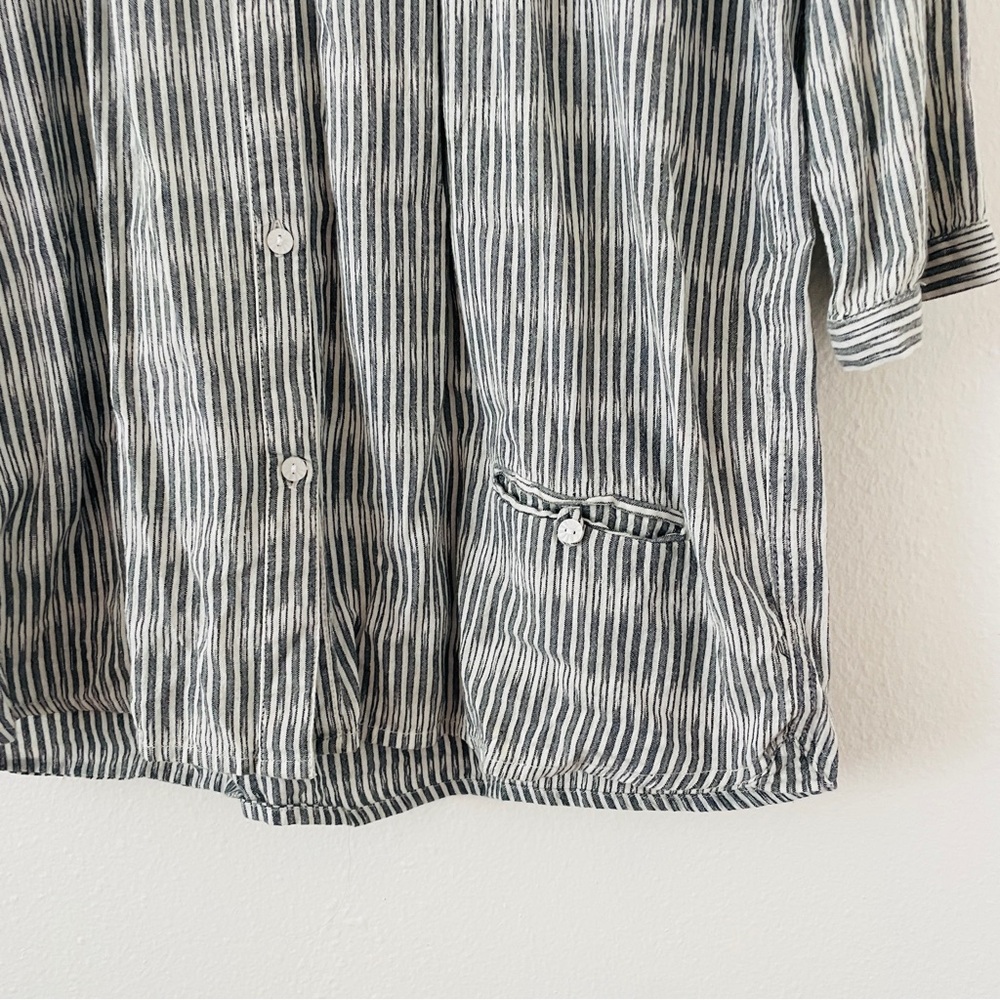 Sundance Gray White Striped Tunic Top - Picture 5 of 5